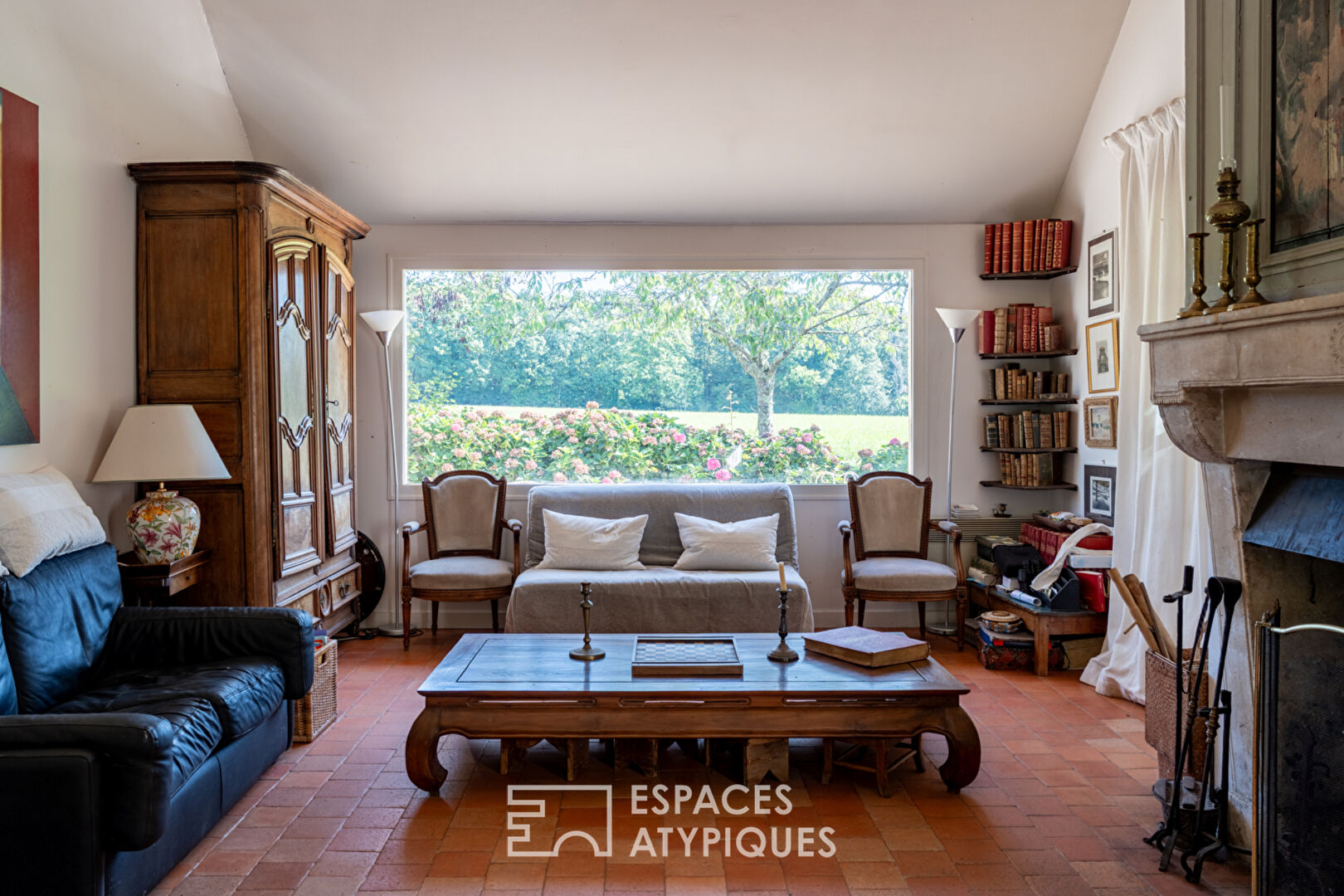 Peaceful family property in the heart of the woods