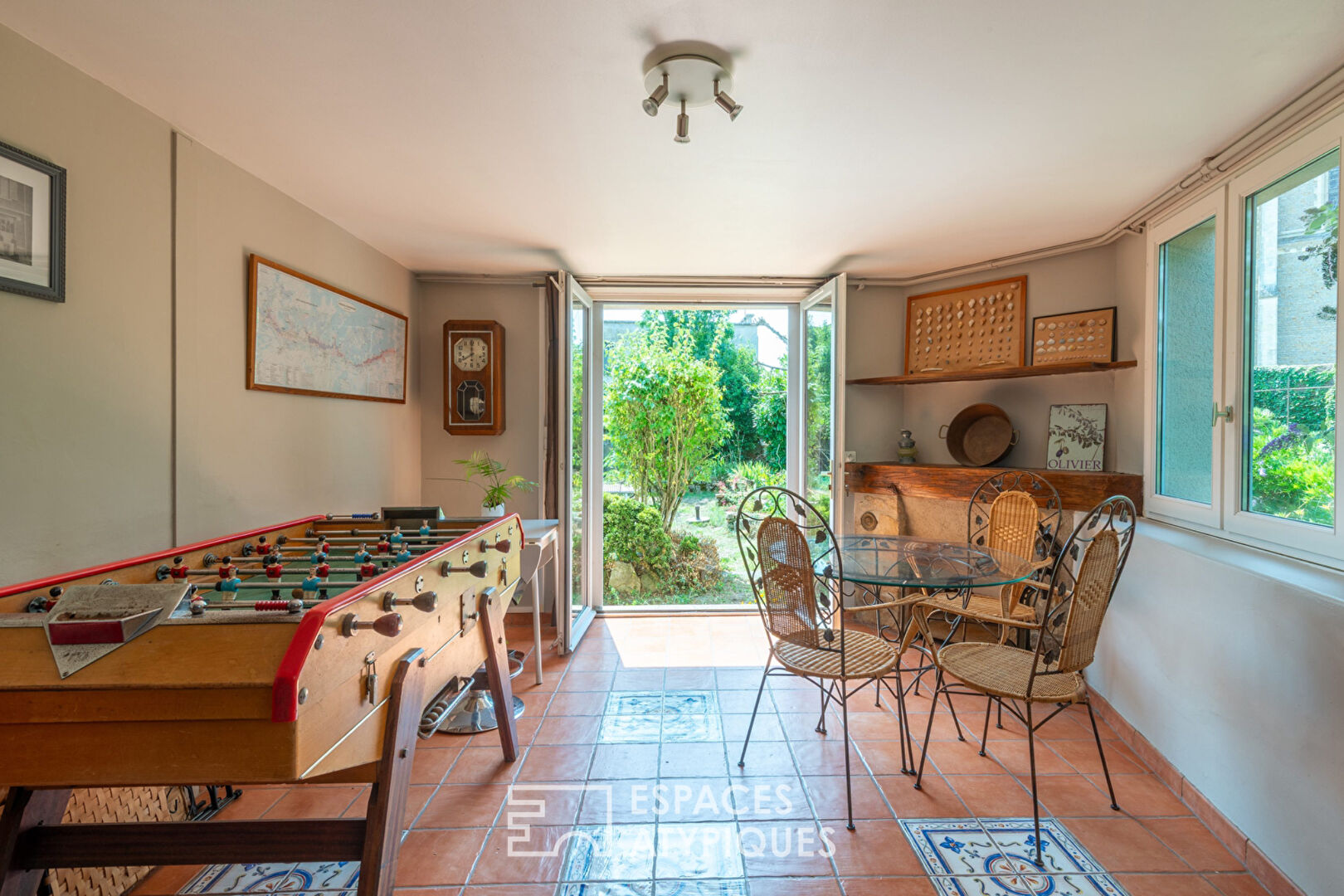 A bright haven in the heart of the city on the banks of the Sarthe