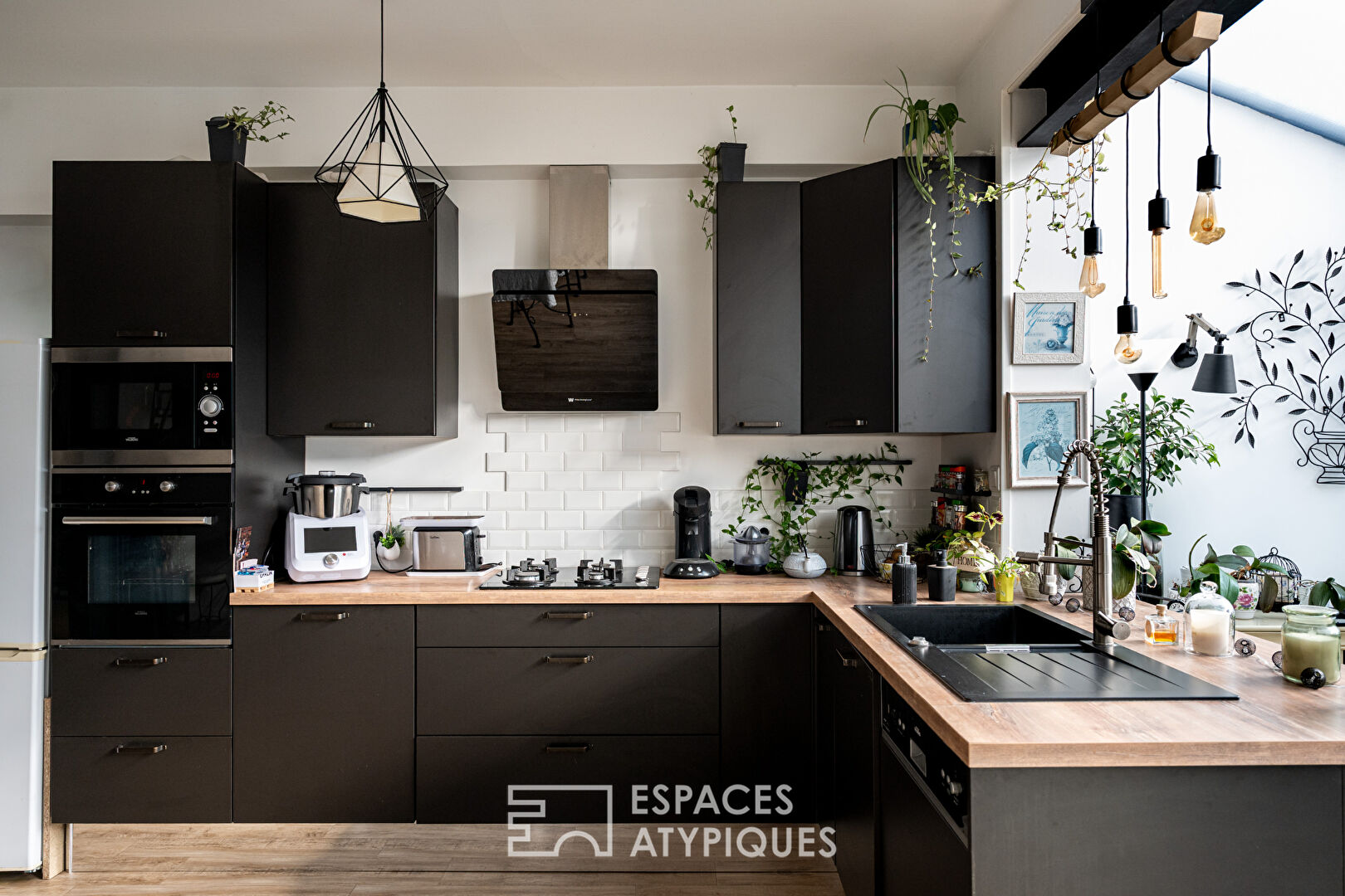 Maison Lumineuse rénovée avec jardin et garage, Quartier calme