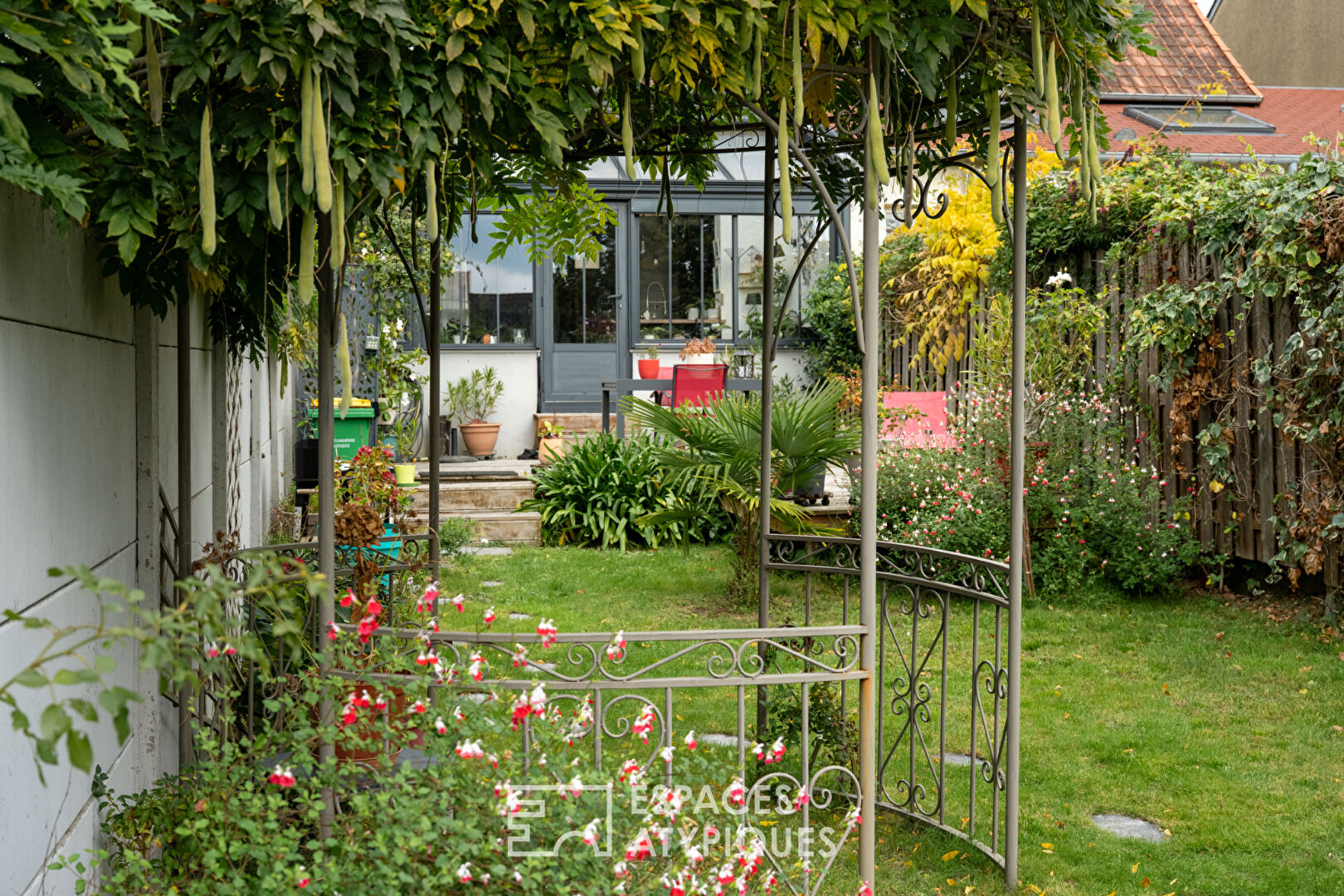 Maison Lumineuse rénovée avec jardin et garage, Quartier calme