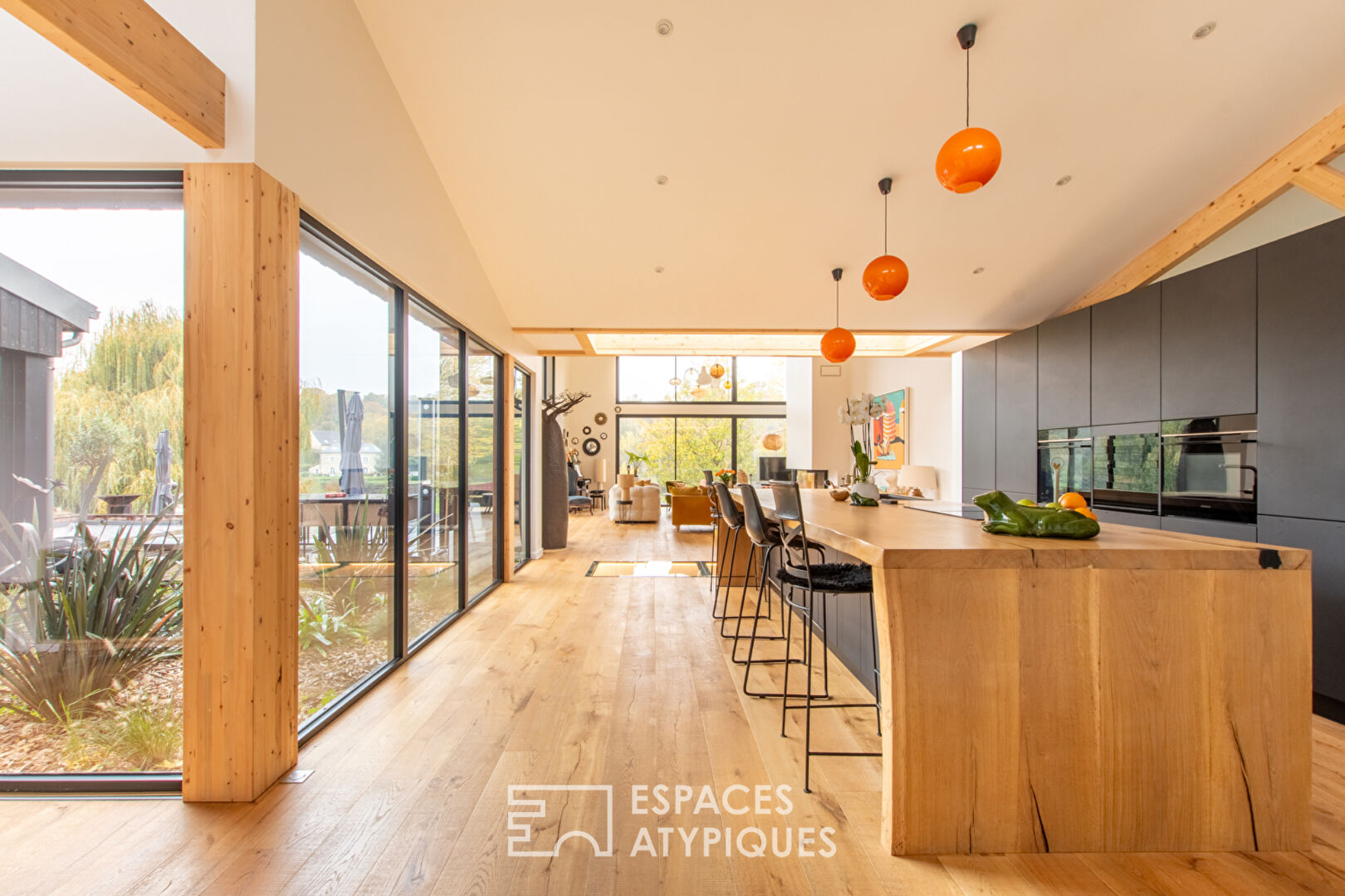 Maison d’architecte neuve avec piscine en bord de Sarthe