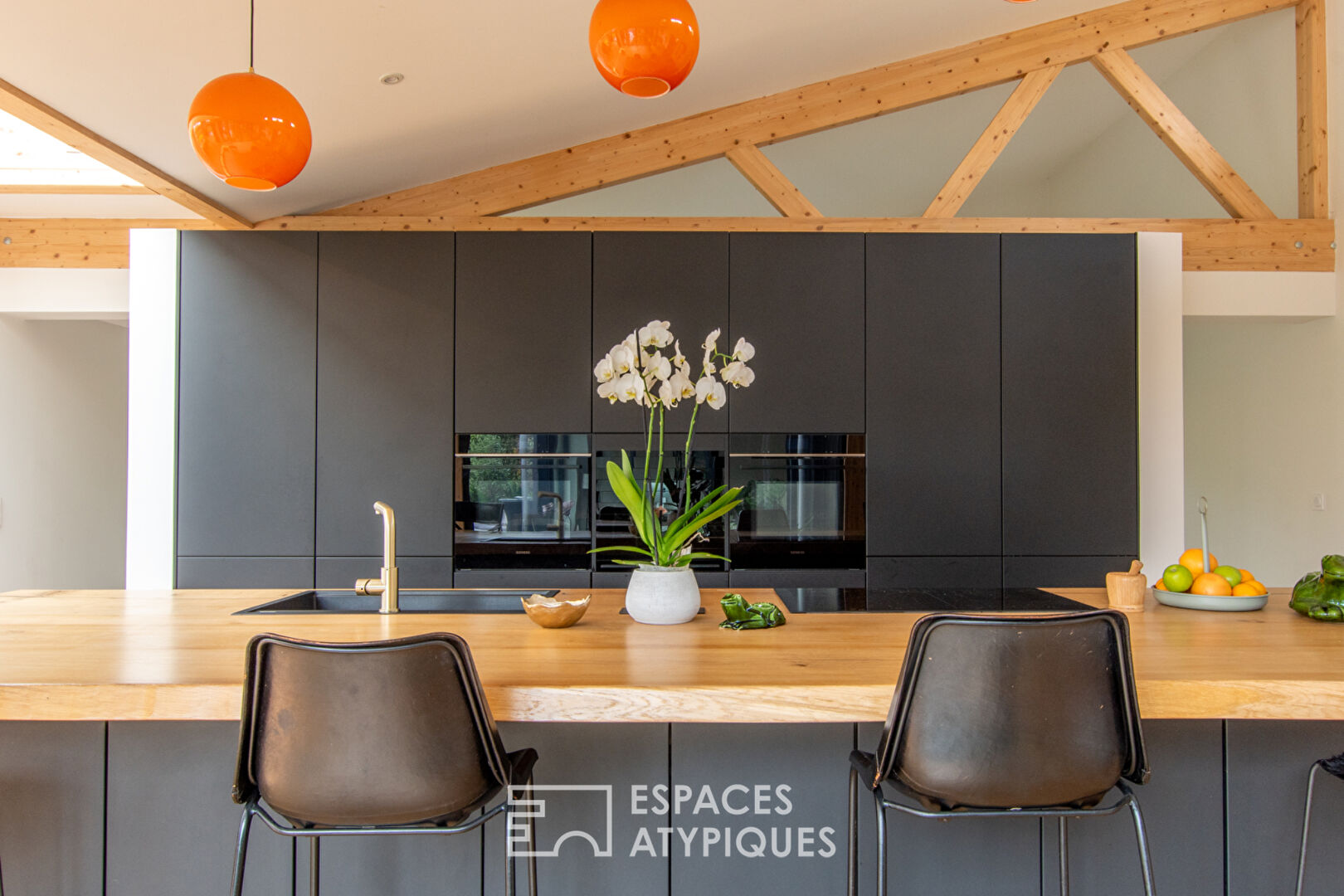 Maison d’architecte neuve avec piscine en bord de Sarthe