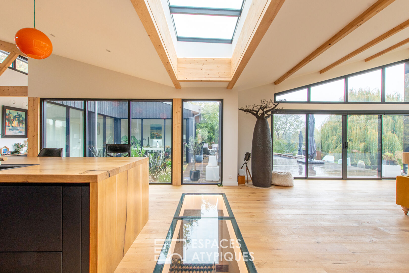 Maison d’architecte neuve avec piscine en bord de Sarthe