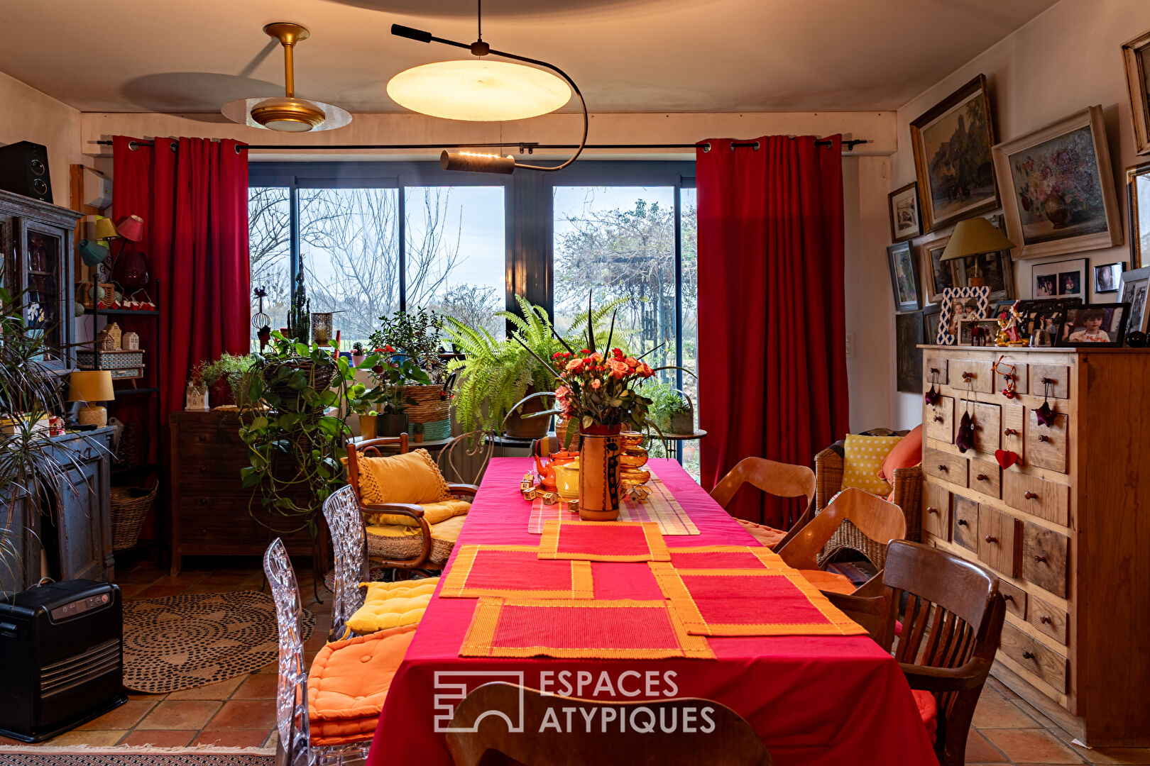 Fermette authentique avec dépendances et jardin