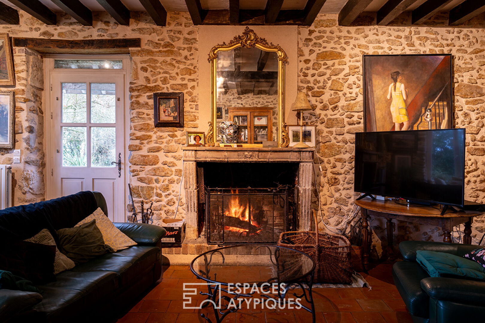 Fermette authentique avec dépendances et jardin