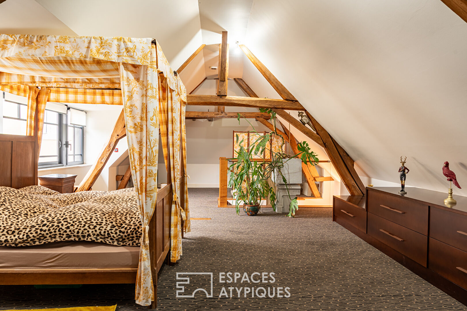 Manoir du XVIIIe avec piscine et cachet historique