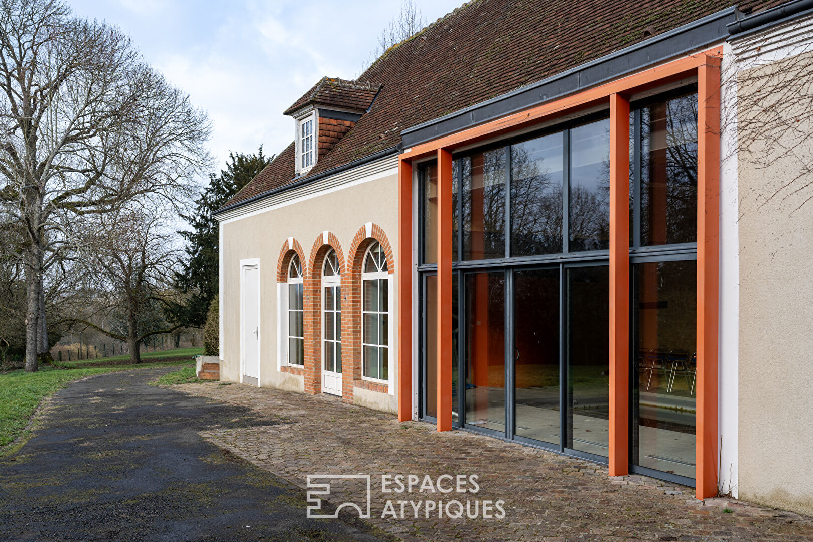 Manoir du XVIIIe avec piscine et cachet historique