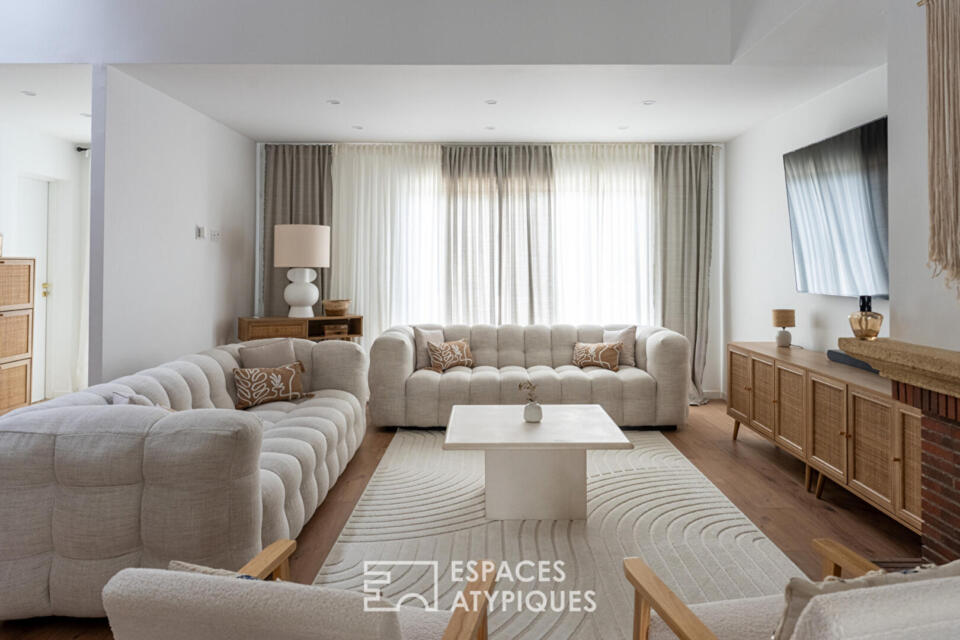 Maison familiale réinventée entre clarté et sérénité