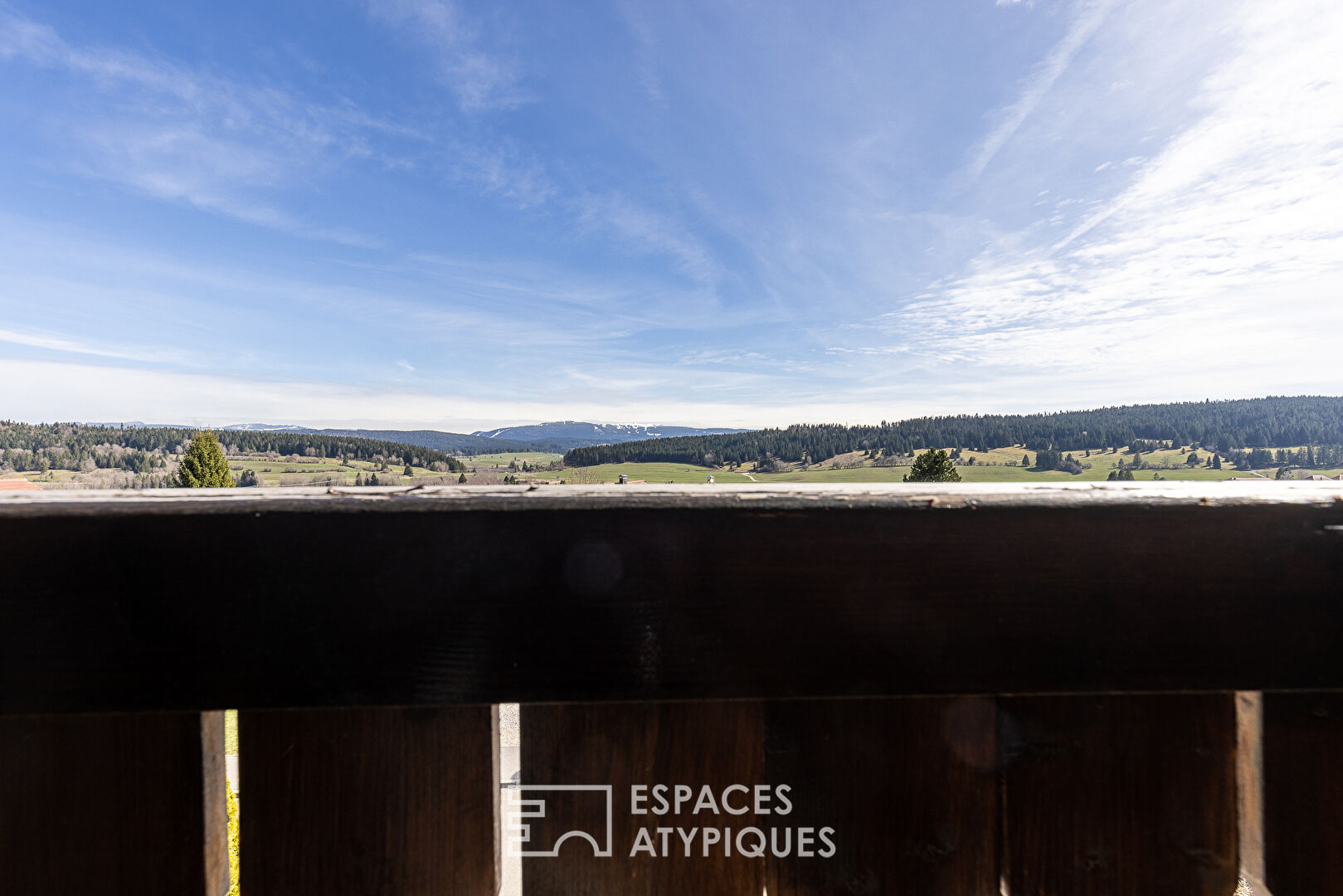 Le véritable chalet madrier avec sa piscine intérieure