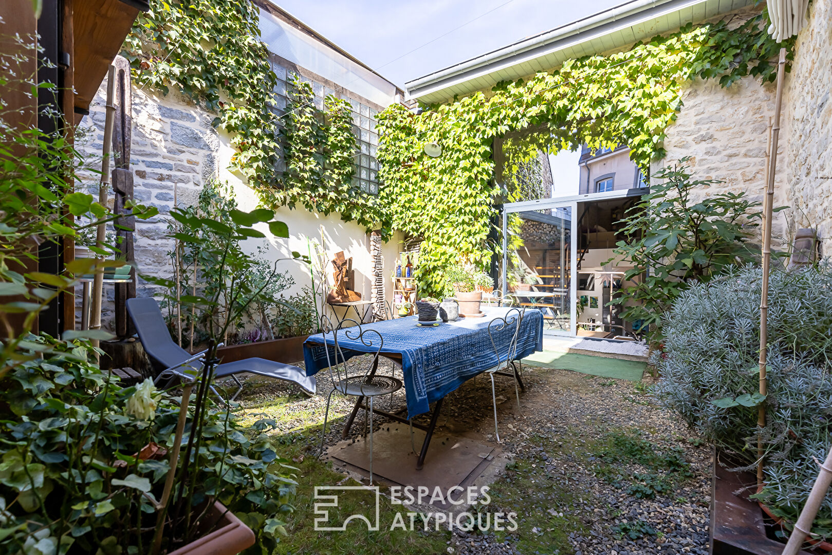 Loft-inspired house in the heart of Chaprais