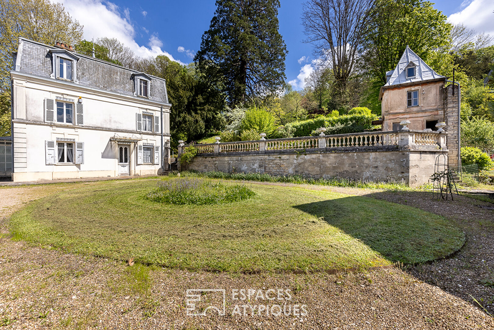 Bourgeois house to be reinterpreted in a 1ha park