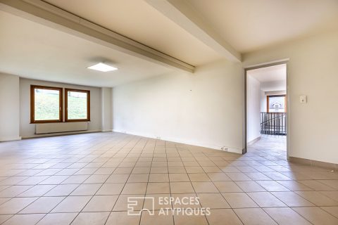 Set of two business premises in a character building