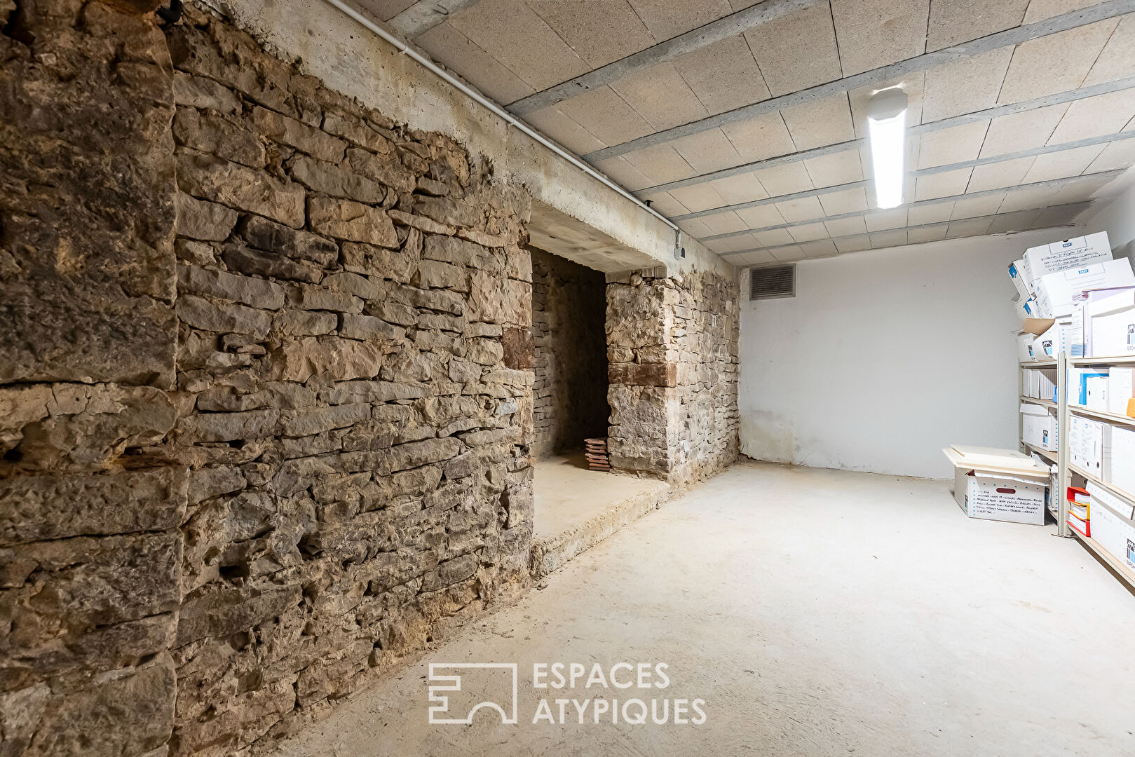 Set of two business premises in a character building