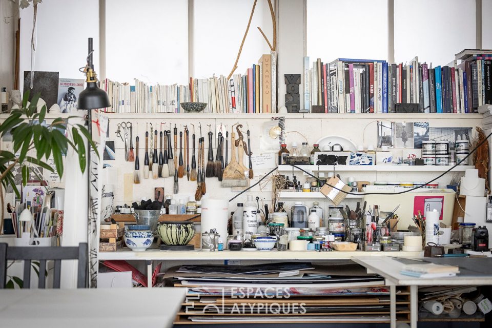 Ancienne école entièrement réhabilitée, atelier d'artiste