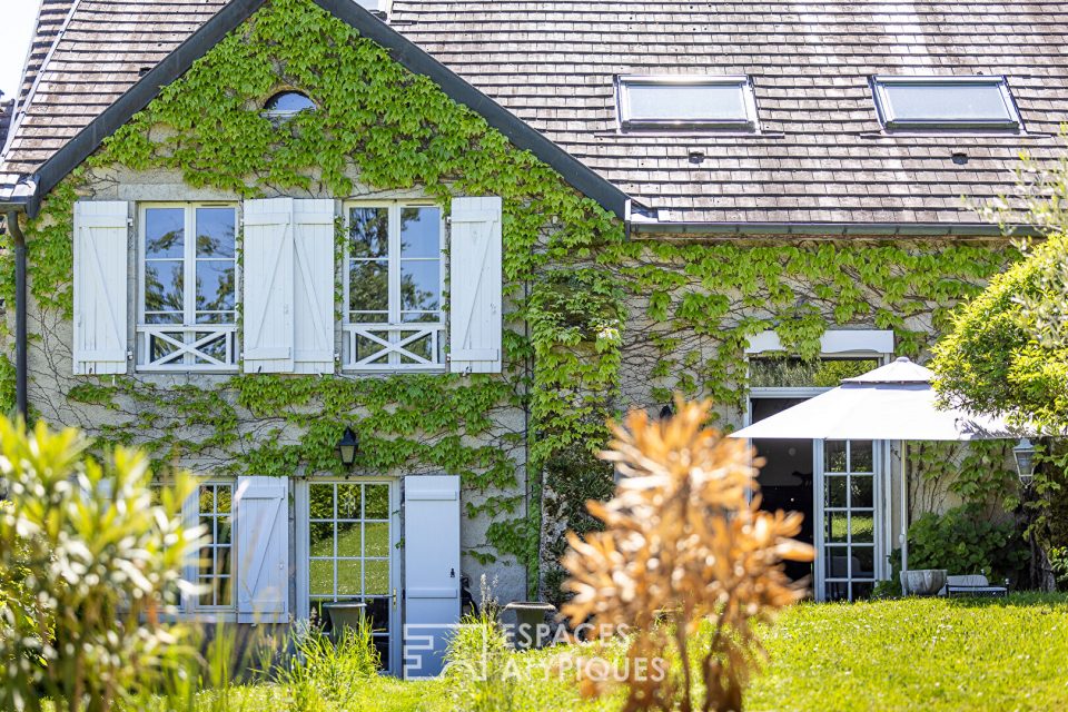 Maison en pierre avec piscine proche Château-Chalon