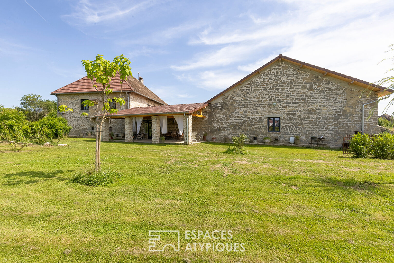 Renovated stone house combining charm and modern comfort