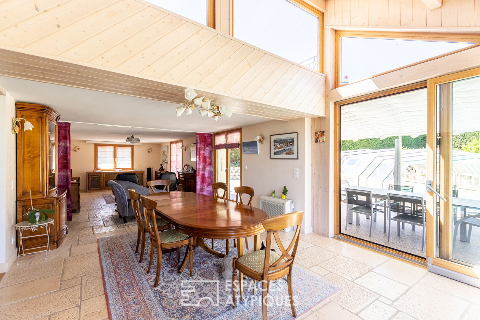 Old renovated farmhouse with its swimming pool and its breathtaking view