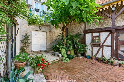 Maison de village avec appartement et local professionnel indépendants