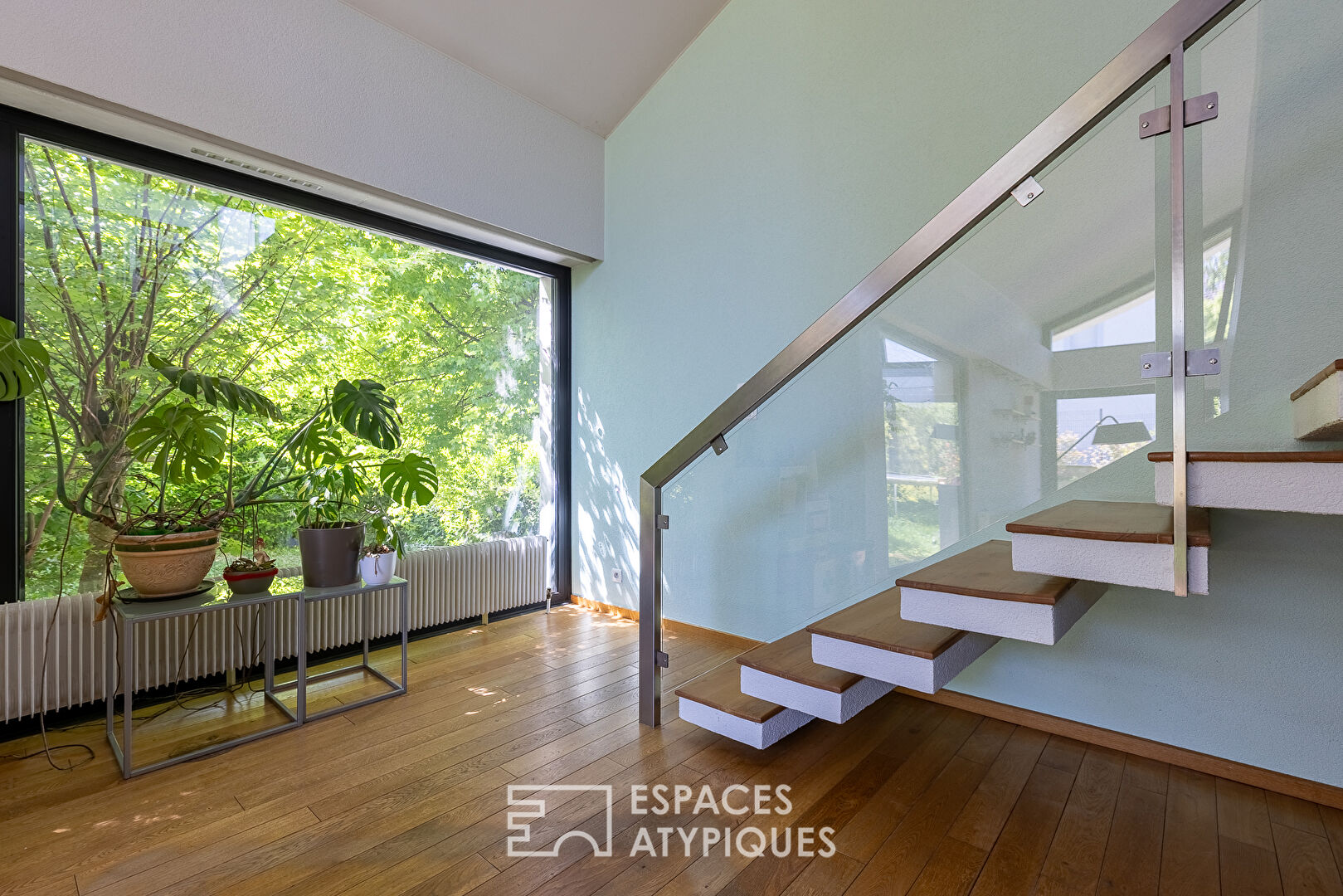 Maison d&rsquo;architecte signée Jacques Mattern avec jardin