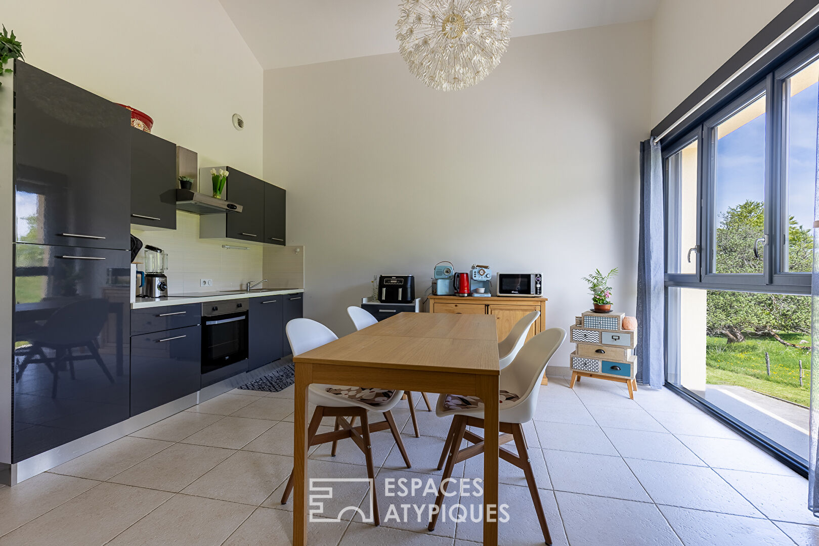 Ferme rénovée dans le Haut Jura avec son loft et ses logements locatifs