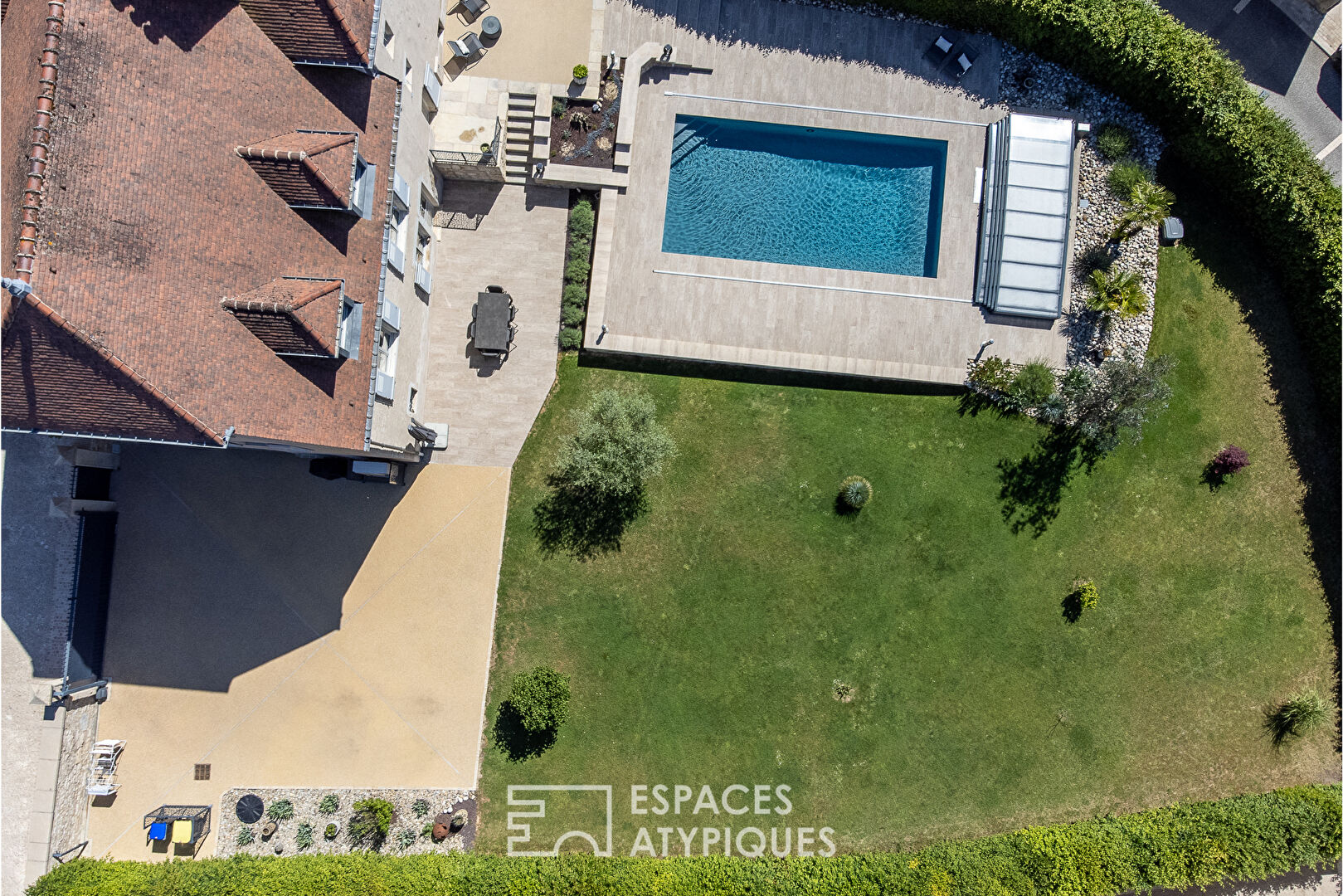 Between heritage and contemporary elegance near Besançon
