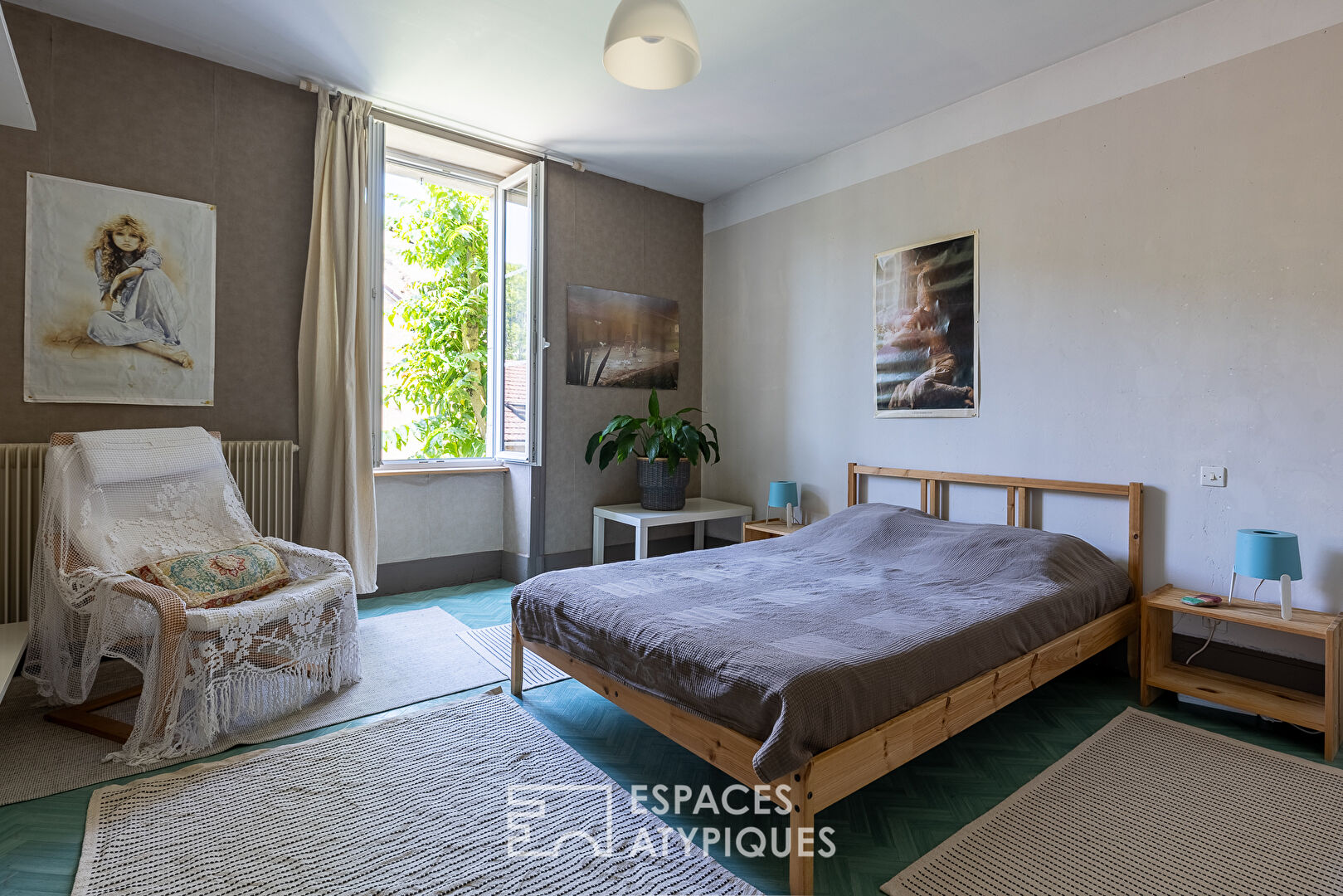 Character house with outbuilding converted into a gîte