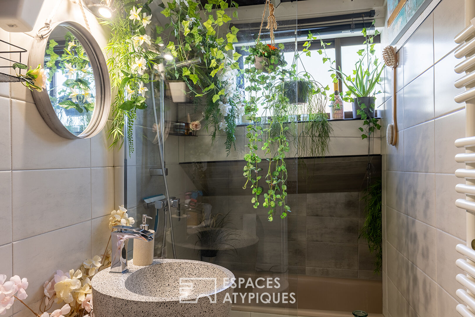 Péniche Tjalk navigante intégralement aménagée