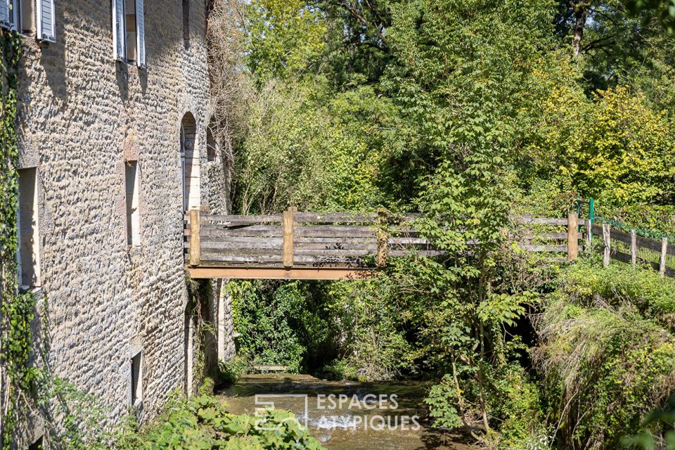 Moulin du XVIII siècle avec chambres d'hôtes
