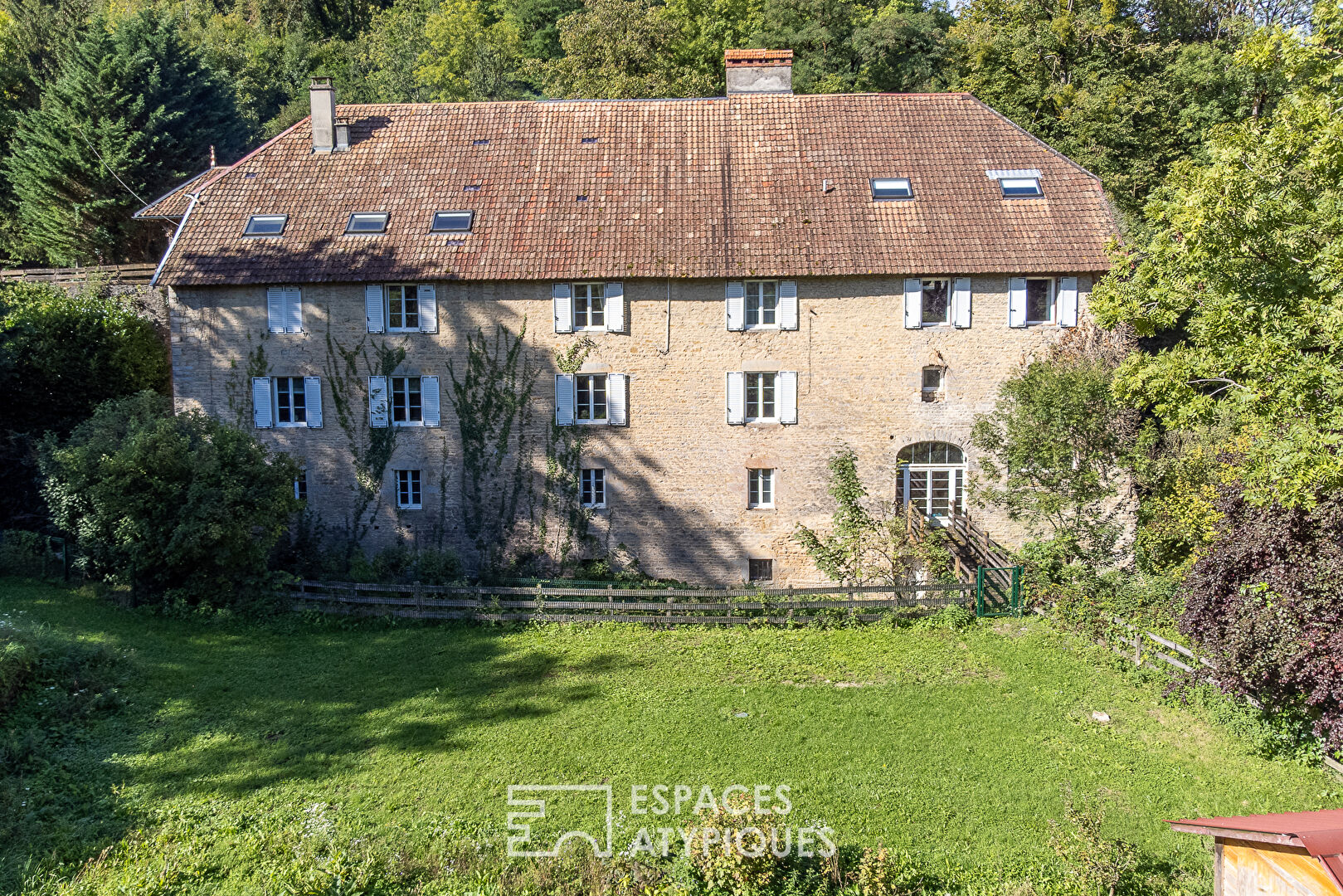 Moulin du XVIII siècle avec chambres d’hôtes