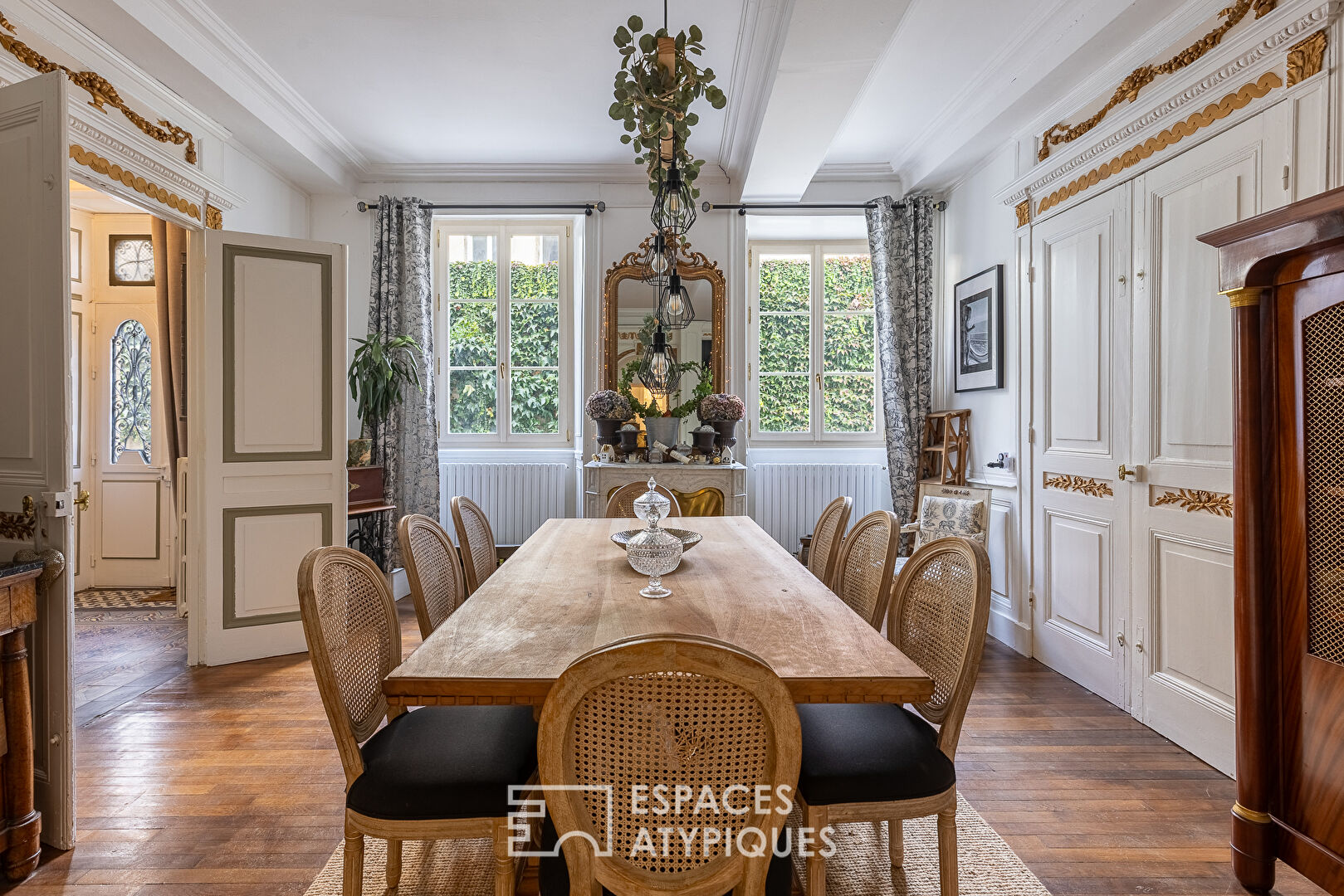 Maison bourgeoise de ville et son loft en annexe