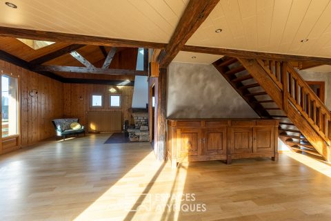 Chalet familial avec piscine dans son hameau