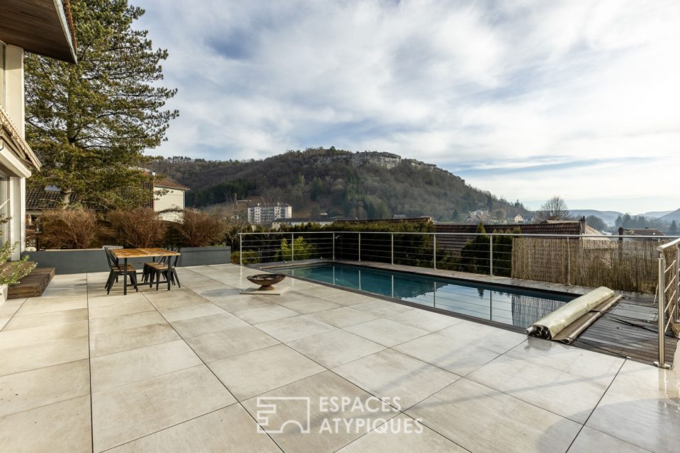 Maison d'architecte avec piscine et logement indépendant