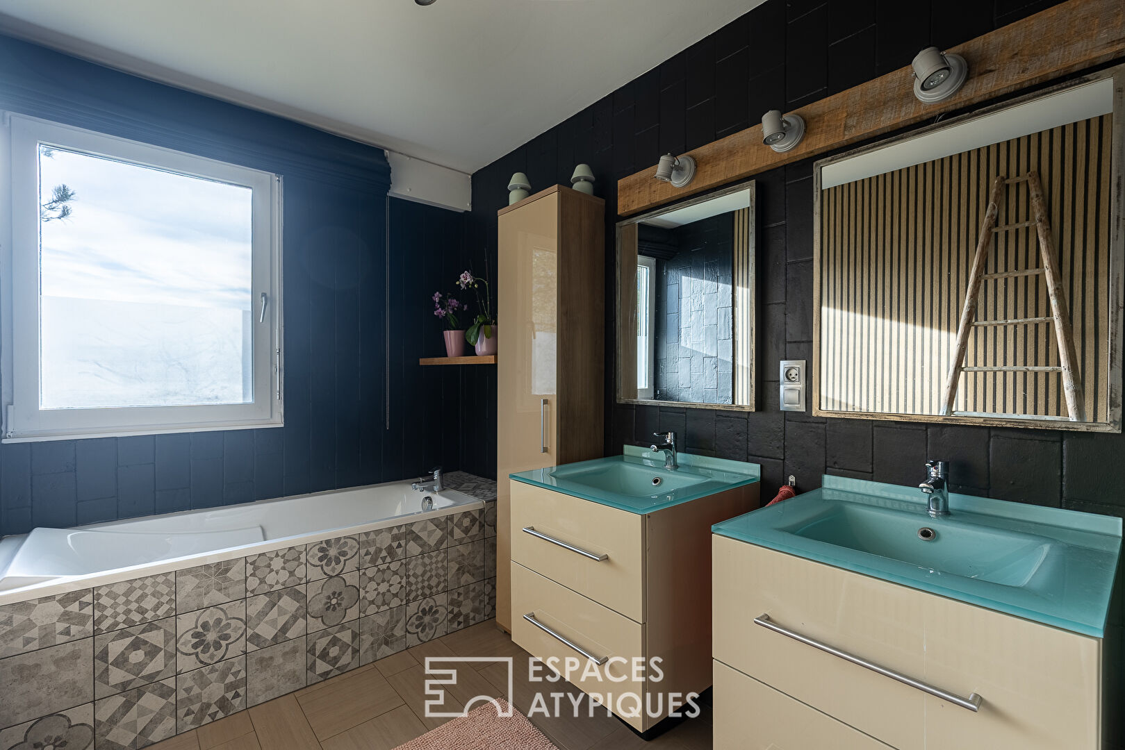 Maison d&rsquo;architecte avec piscine et logement indépendant