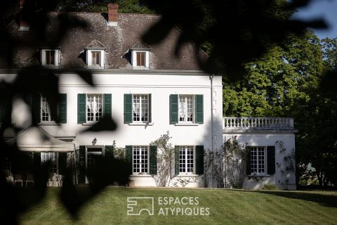 Maison de maître aux multiples projets nichée dans un parc arboré de 9 hectares