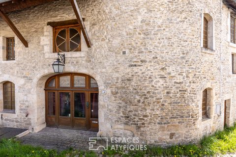 Maison de ville avec son jardin et son accès privé à la Loue