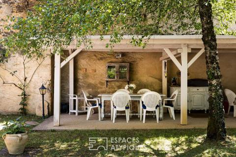 Maison de caractère avec piscine au calme