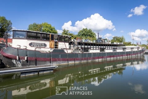 Péniche Tjalk habitable et navigante avec terrasse