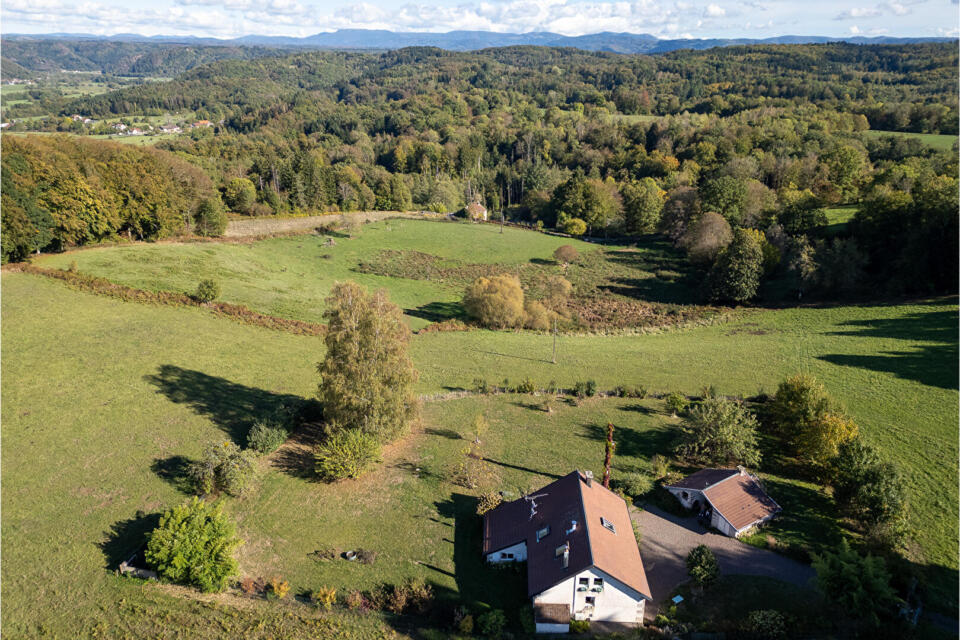 Ferme rénovée pour voir la vie en vert