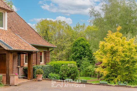 Sumptuous wooded property, calm and discreet.