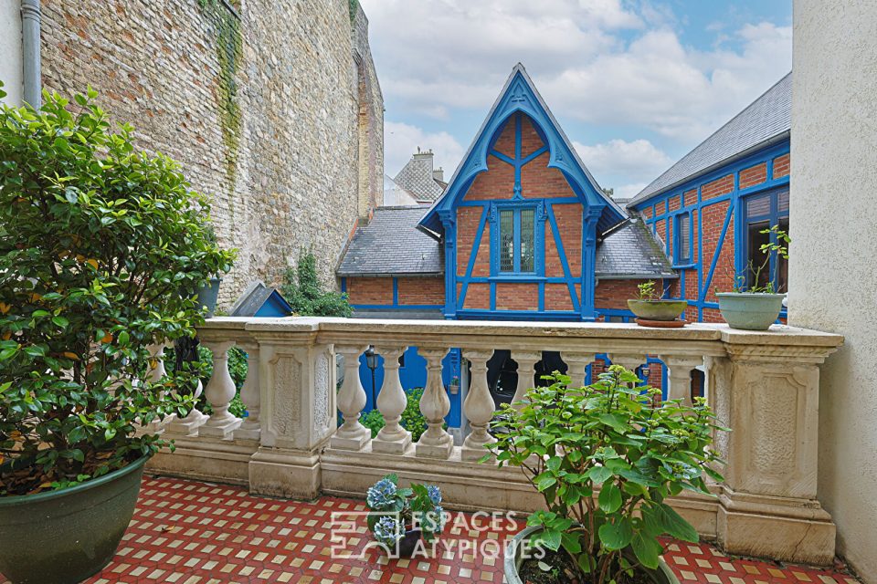 Hôtel Particulier fin XIXème Siècle avec cour et Appartement