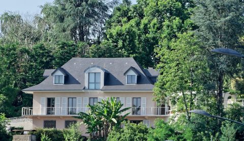 Villa cossue, haut de Lescar avec vue époustouflante sur les Pyrénées