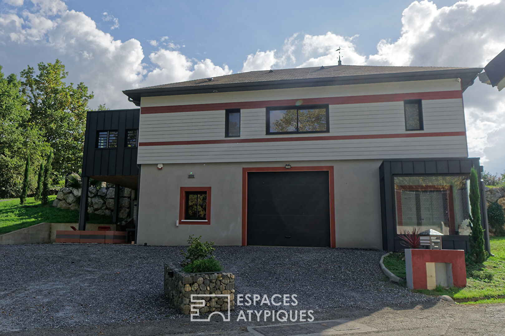 Maison d’exception face aux Pyrénées