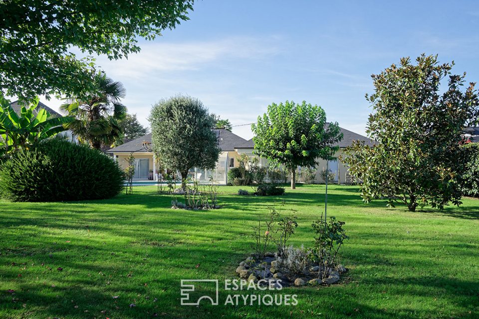 Villa contemporaine face aux Pyrénées