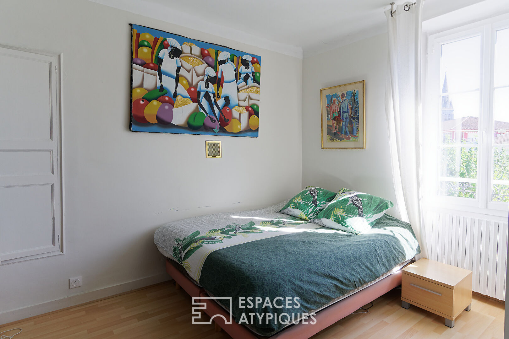 Élégante maison de ville rénovée avec raffinement