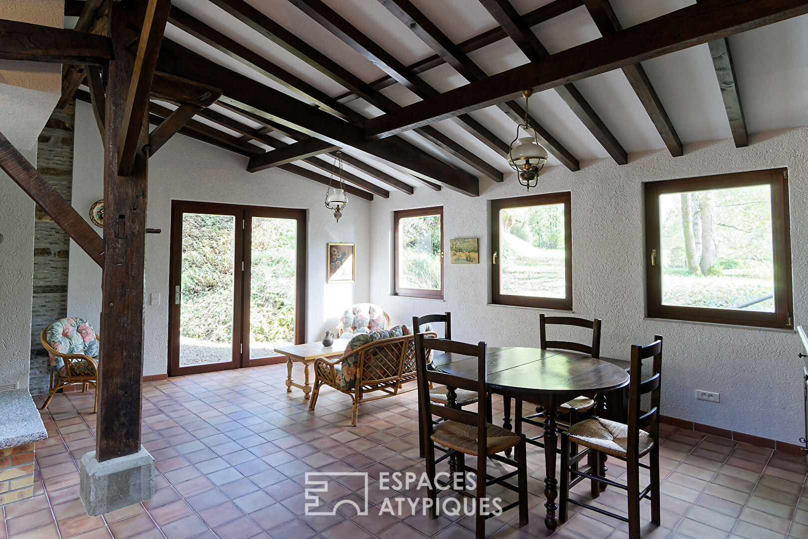 Moulin ancien dans un cadre naturel préservé