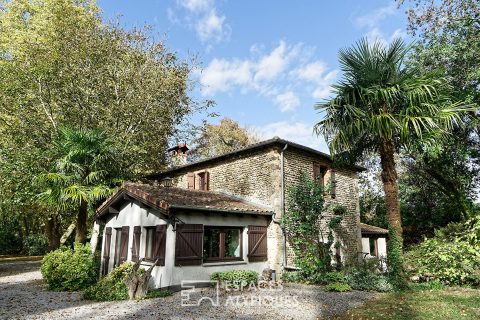 Moulin ancien dans un cadre naturel préservé