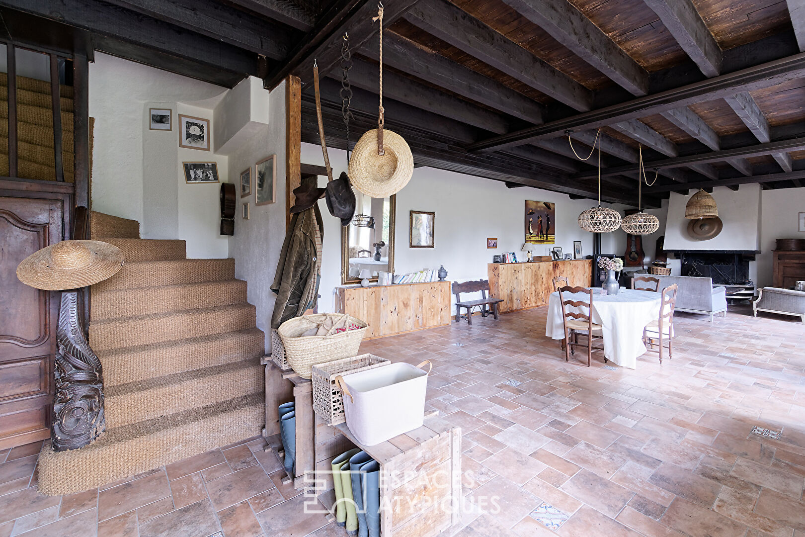 Ancien hôtel restaurant mythique réinventé en demeure de charme