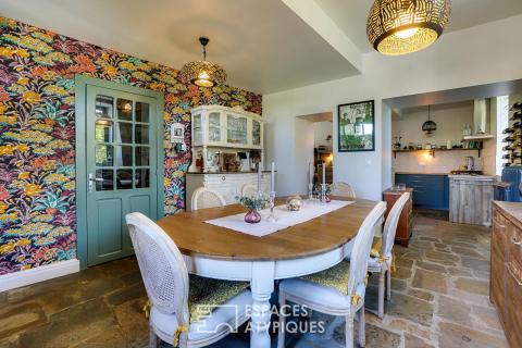 Propriété de caractère avec dépendances rénovées et chambres d&rsquo;hôtes