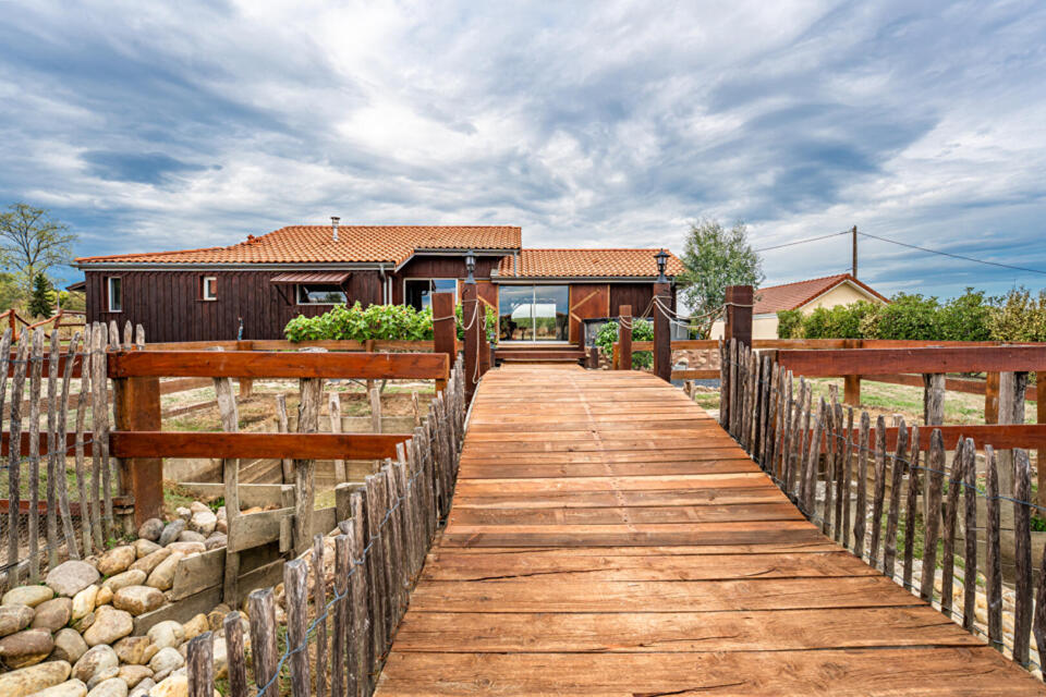 Maison en bois auto construite dans un esprit loft en Béarn