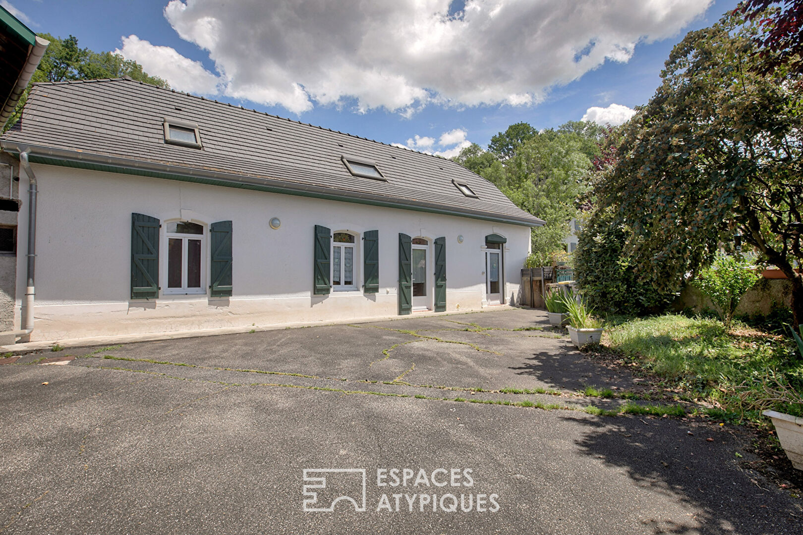 Old farm Lons Bourg
